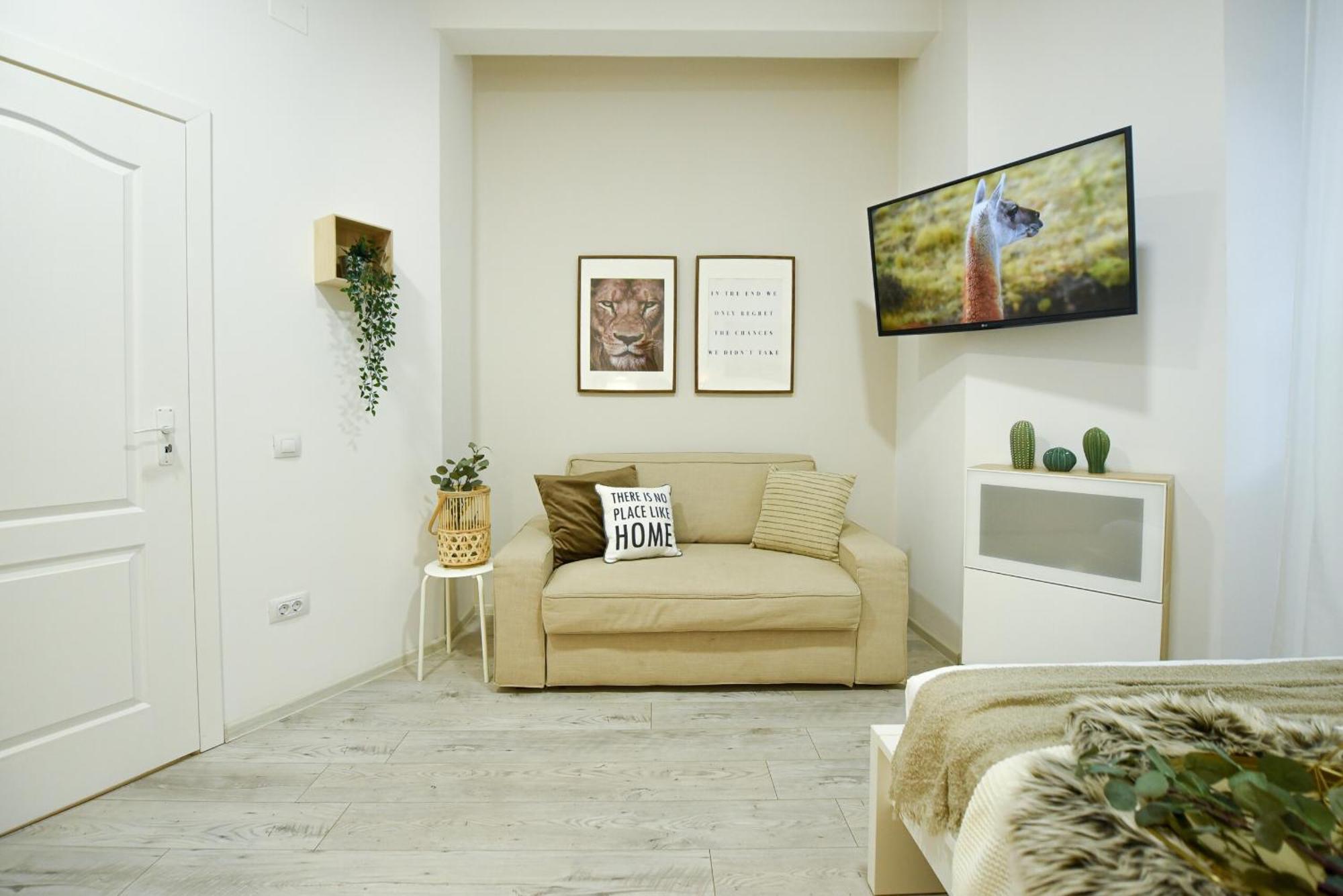 Ideal Home - Spacious & Modern Accommodation Near Unirii Square Bucharest Room photo