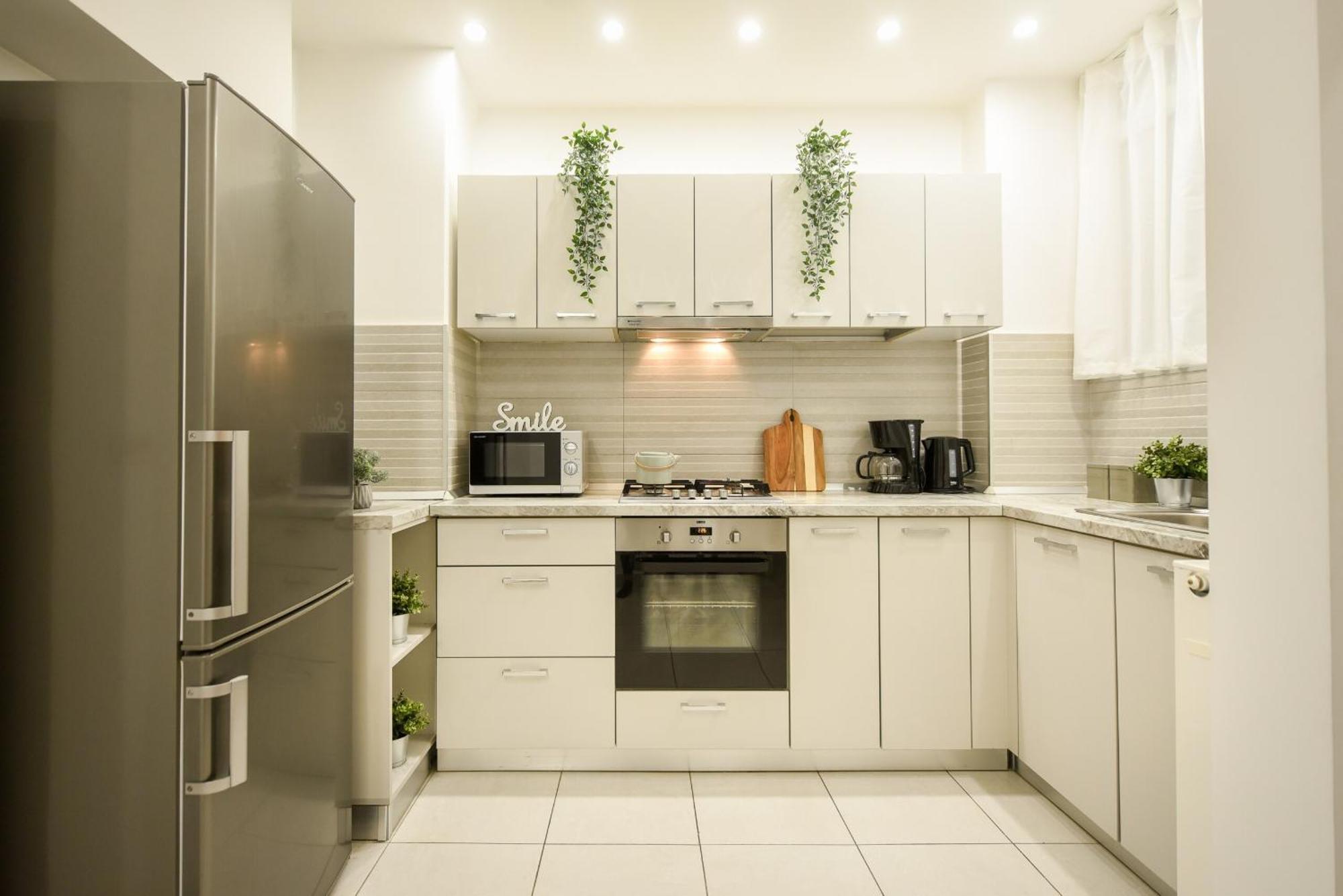 Ideal Home - Spacious & Modern Accommodation Near Unirii Square Bucharest Room photo