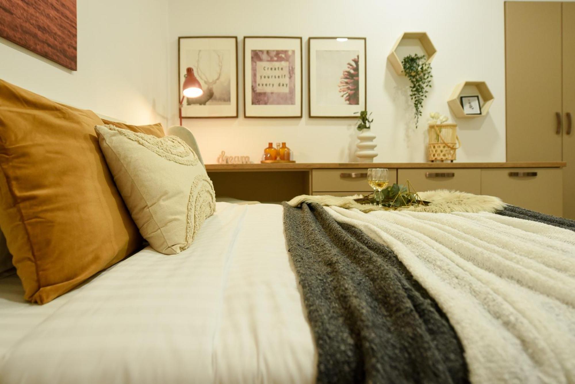 Ideal Home - Spacious & Modern Accommodation Near Unirii Square Bucharest Room photo