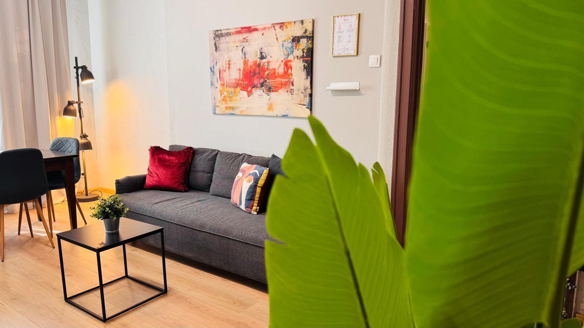 Ideal Home - Spacious & Modern Accommodation Near Unirii Square Bucharest Room photo