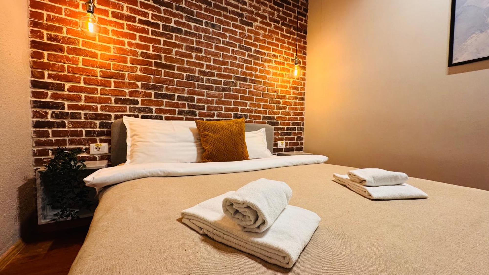 Ideal Home - Spacious & Modern Accommodation Near Unirii Square Bucharest Room photo