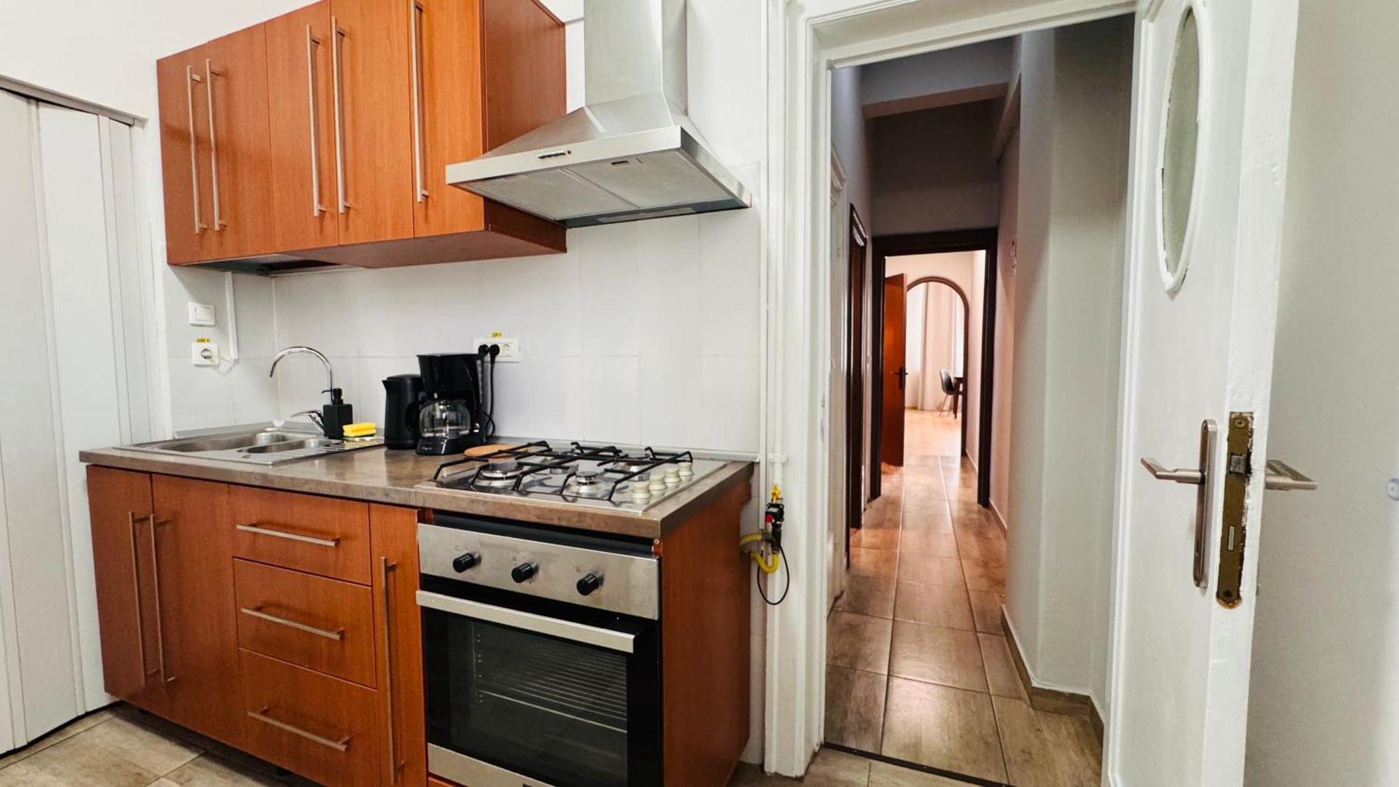 Ideal Home - Spacious & Modern Accommodation Near Unirii Square Bucharest Room photo