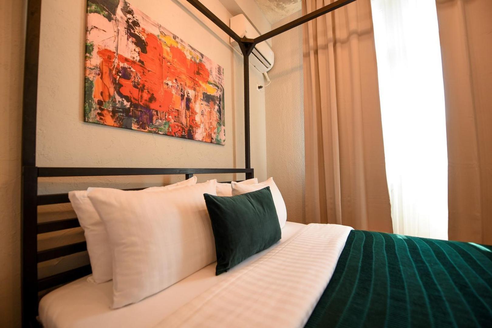 Ideal Home - Spacious & Modern Accommodation Near Unirii Square Bucharest Room photo